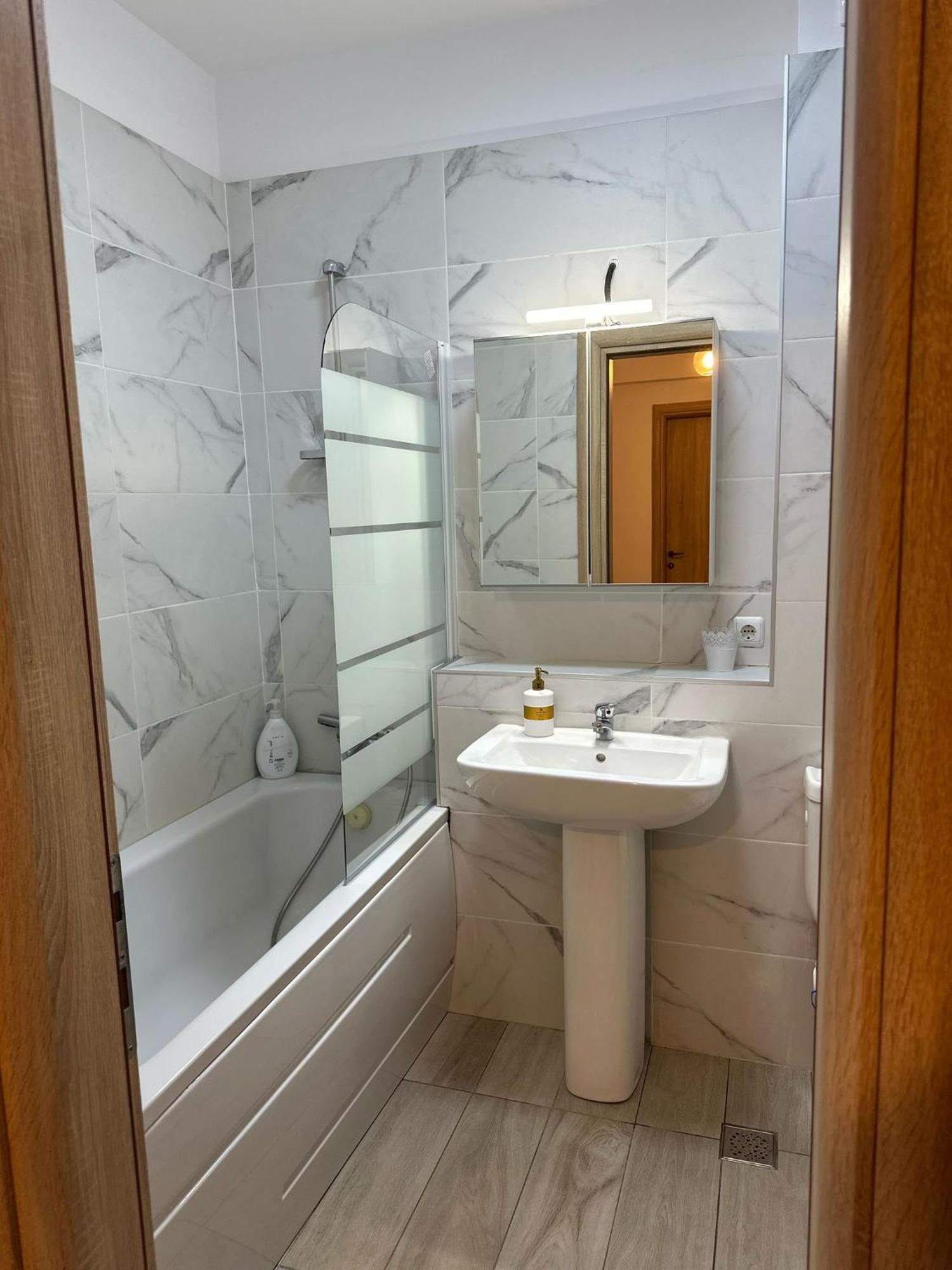 Alex Mnl Lux Apartment 2 Free Parking 布加勒斯特 外观 照片